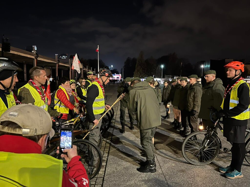 Ogień Niepodległości przekazany przez ZHP! 1 314568876 907305246900371 4031521981694618167 n