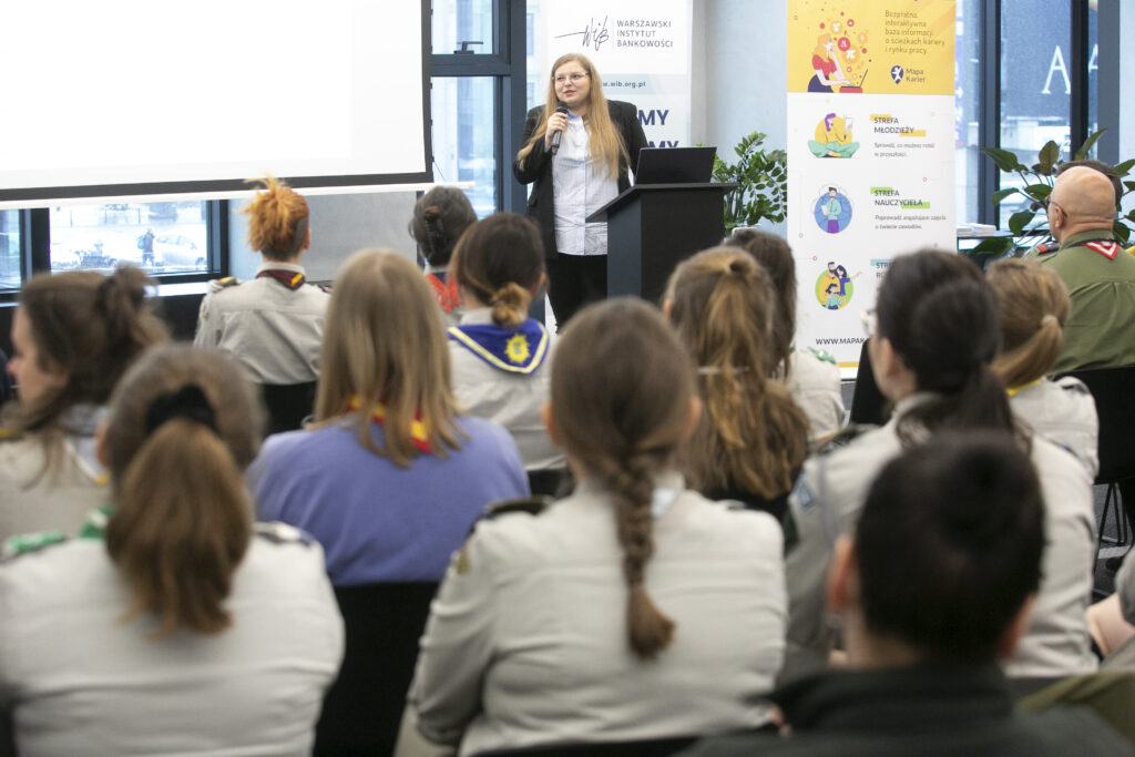 Harcerscy wychowawcy organizują konferencję o edukacji ekonomicznej! 1 FOT 75