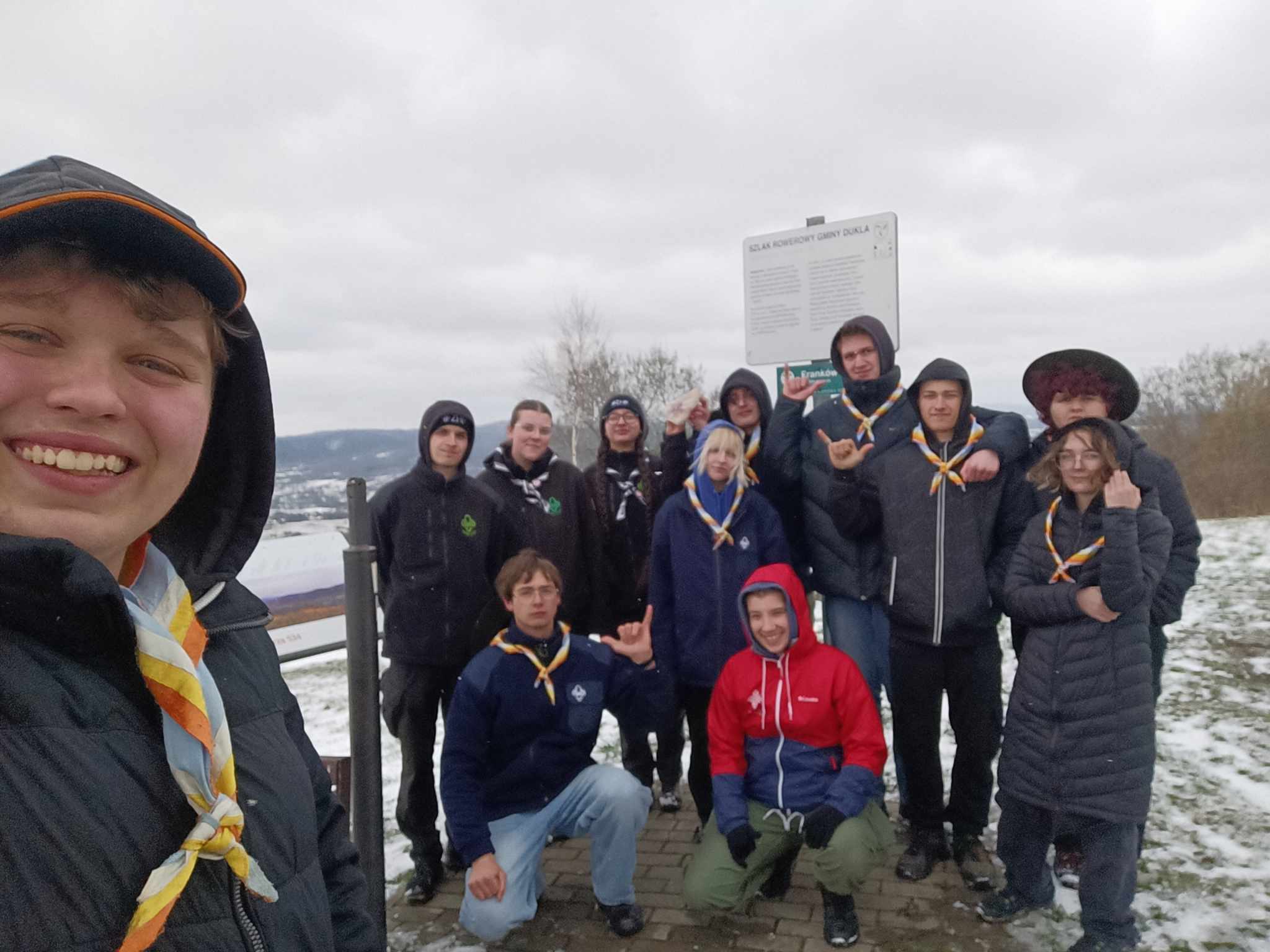 Wyjdź w świat, zobacz, pomyśl, pomóż - czyli działaj! | Służba wędrowników z Rymanowa