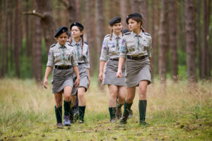 ZHP rozwija umiejętności komunikacyjne młodych ludzi. Od zastępów po międzynarodowe projekty.