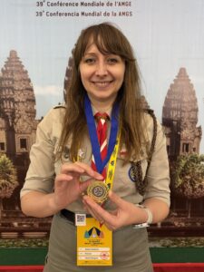 Międzynarodowe wyróżnienia dla przedstawicielek ZHP podczas 39. Światowej Konferencji WAGGGS 3 Aniela Radecka z medalem.