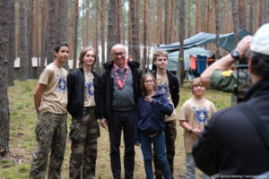Marszałek Sejmu odwiedził harcerski obóz Hufca ZHP Kielce-Południe 4 marszalek oboz 1